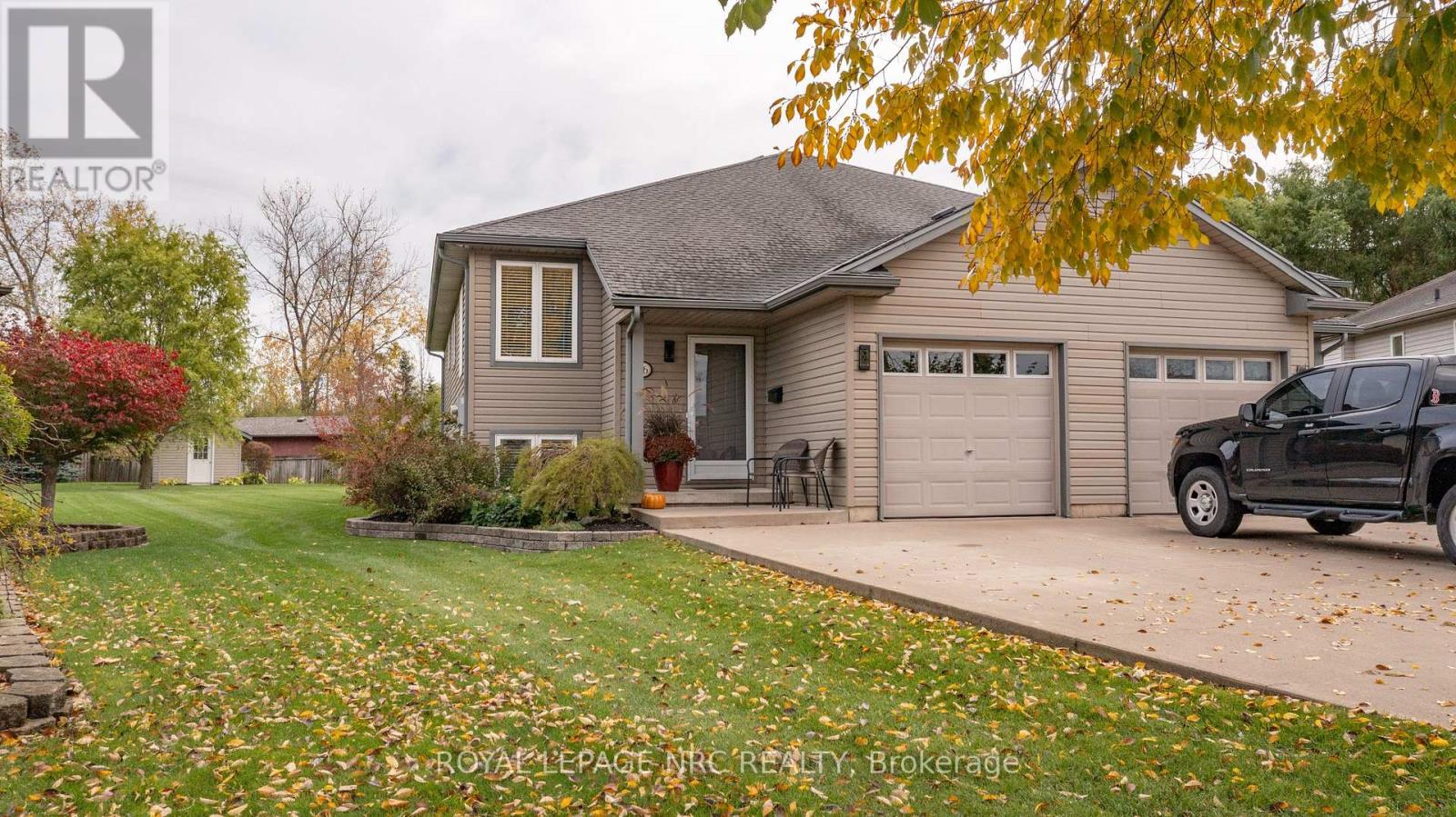56 Nathalie Court, Welland, Ontario  L3B 6H7 - Photo 1 - X12479941