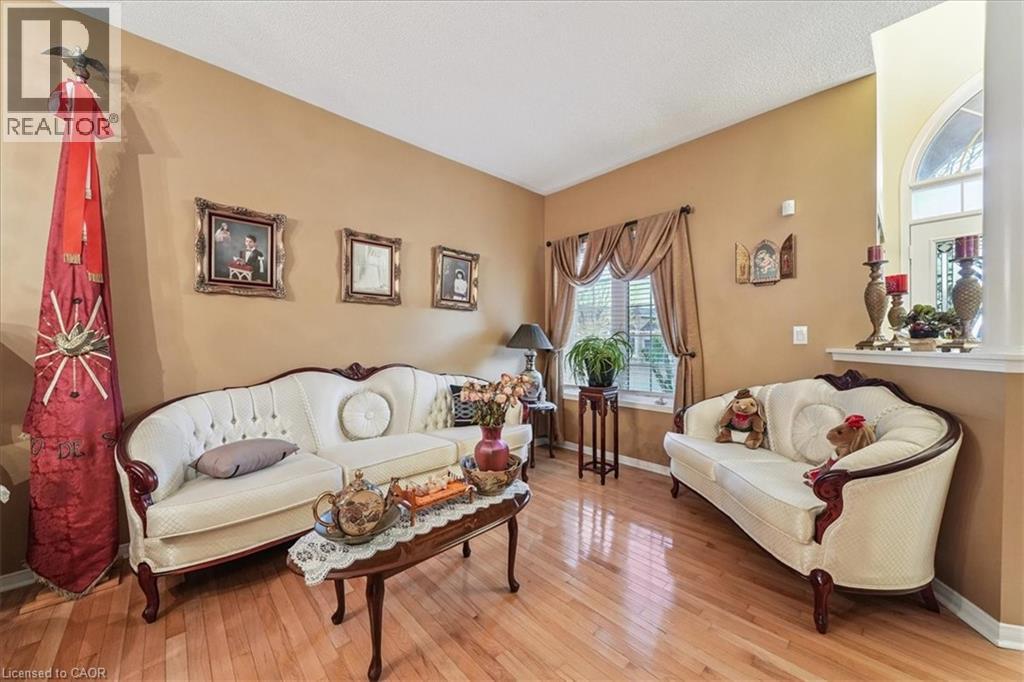 52 Mistycreek Crescent, Brampton, Ontario  L7A 3E8 - Photo 5 - 40781661