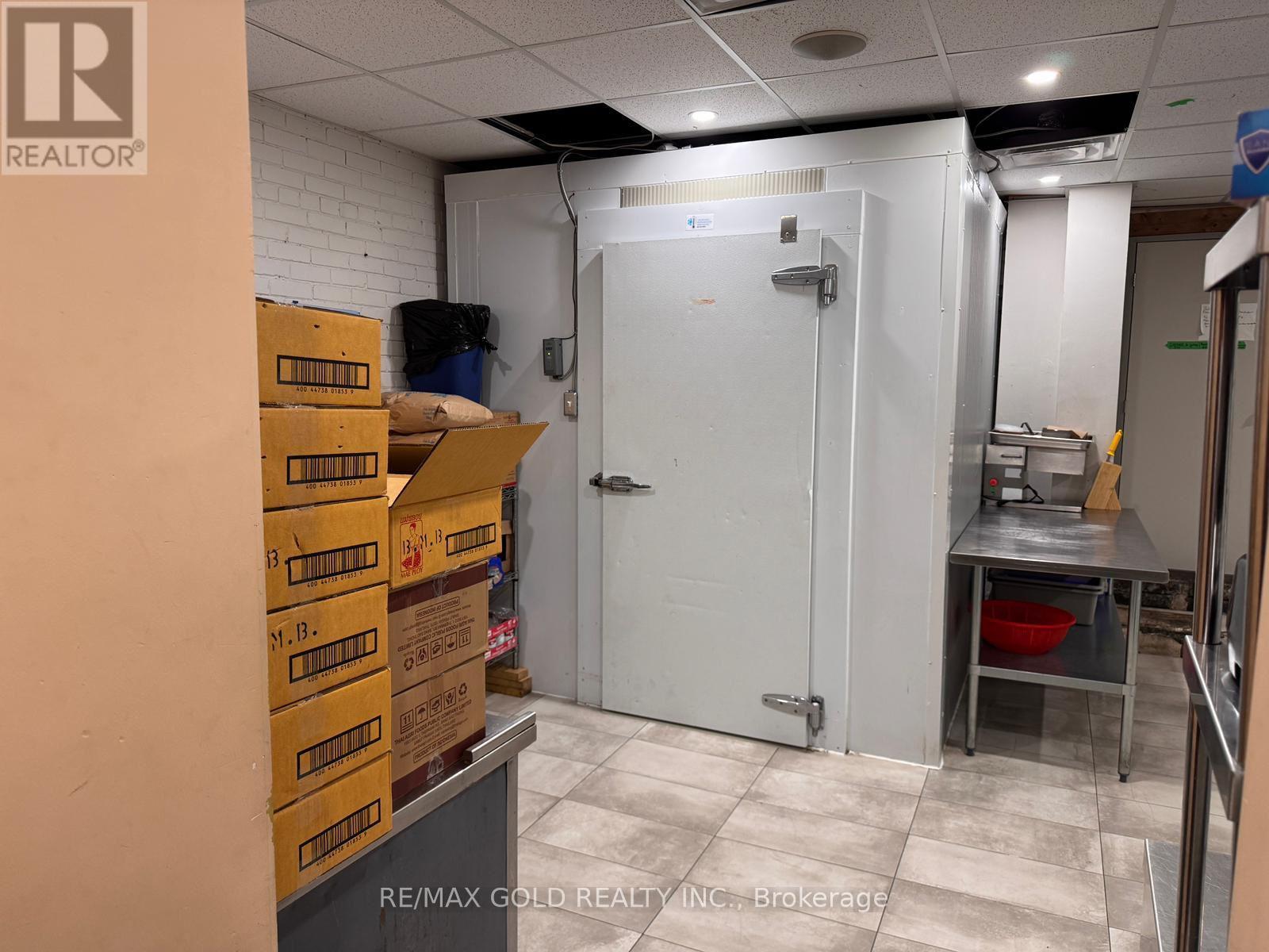 515 Danforth Avenue, Toronto, Ontario  M4K 1P5 - Photo 11 - E12477365