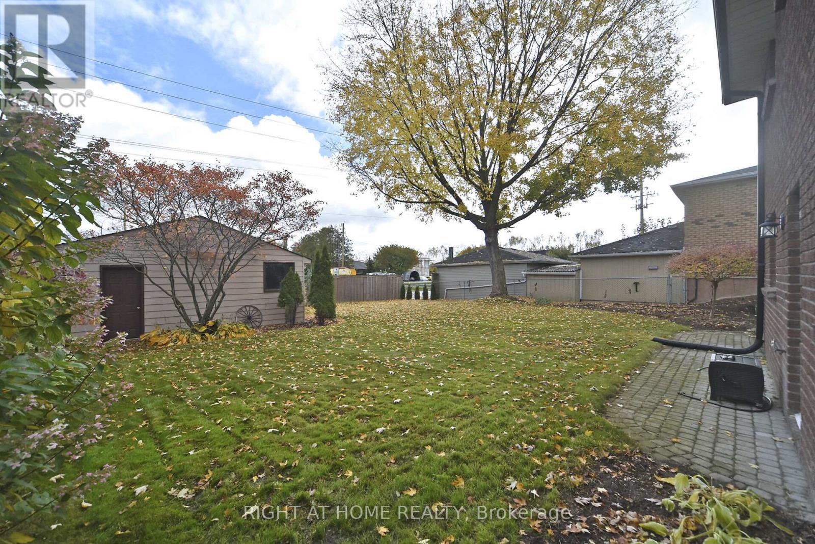377 Parkwood Avenue, Bradford West Gwillimbury, Ontario  L3Z 2W9 - Photo 3 - N12475643