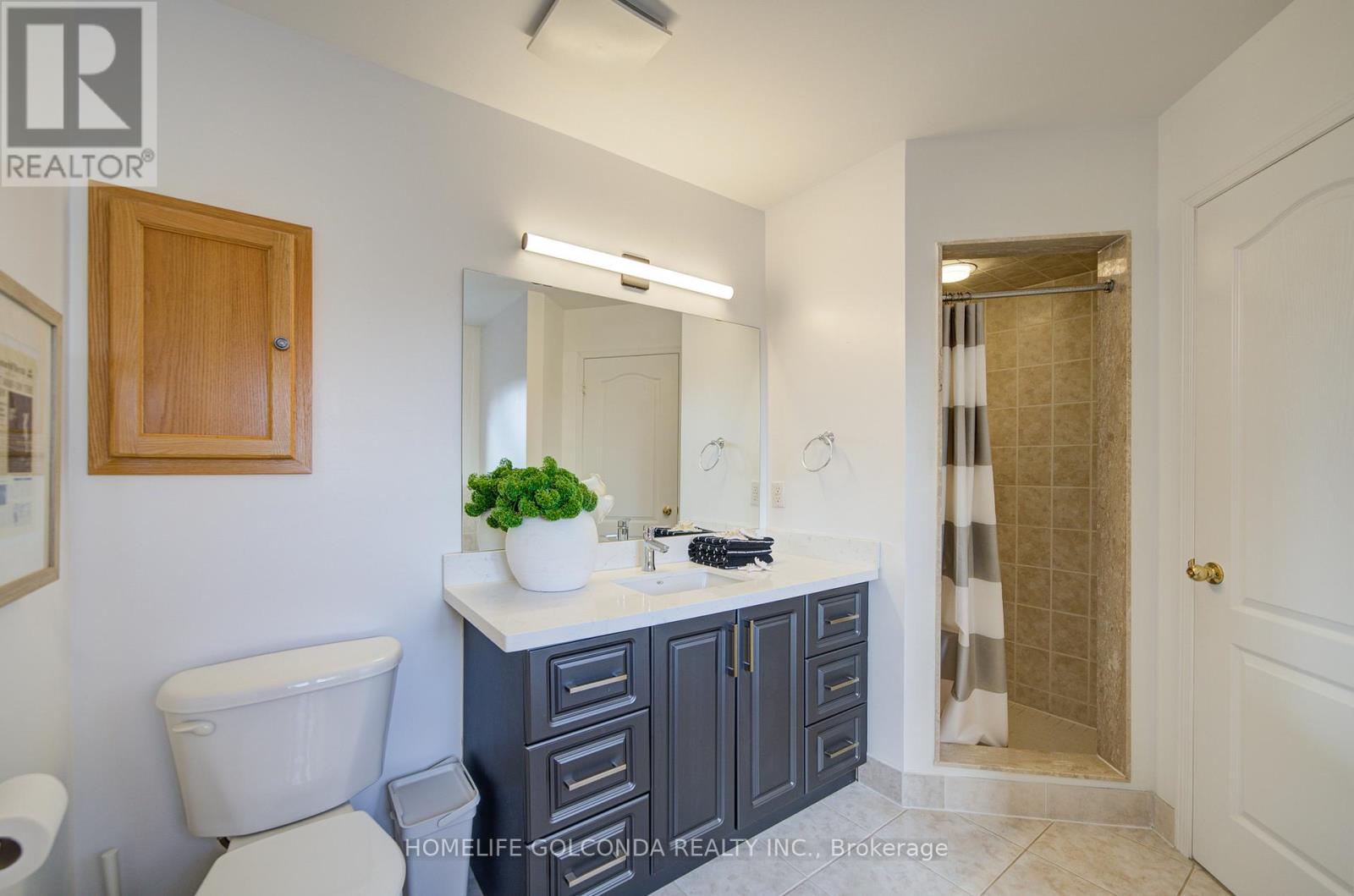 27 Lindcrest Manor, Markham, Ontario  L6B 0A7 - Photo 21 - N12479897