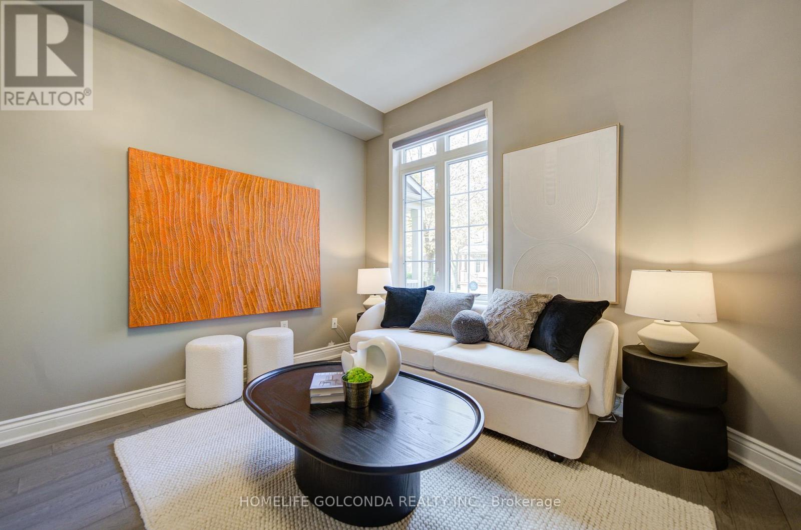 27 Lindcrest Manor, Markham, Ontario  L6B 0A7 - Photo 5 - N12479897