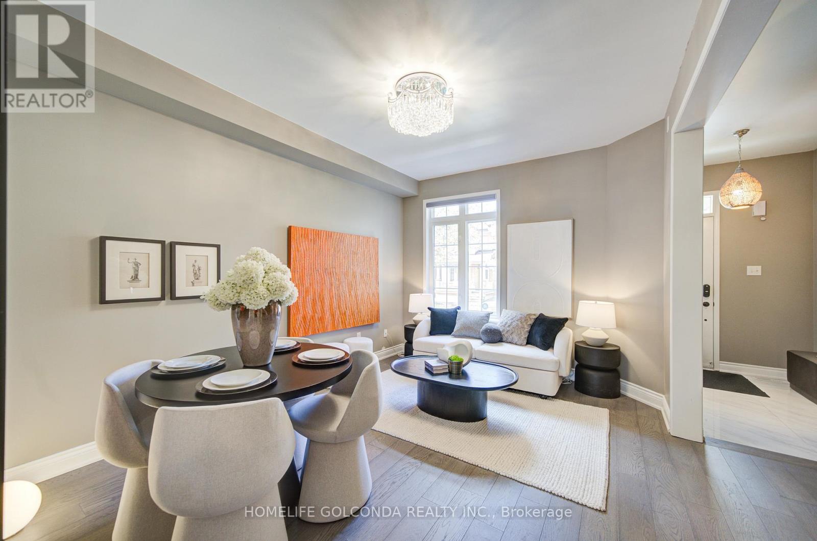 27 Lindcrest Manor, Markham, Ontario  L6B 0A7 - Photo 6 - N12479897