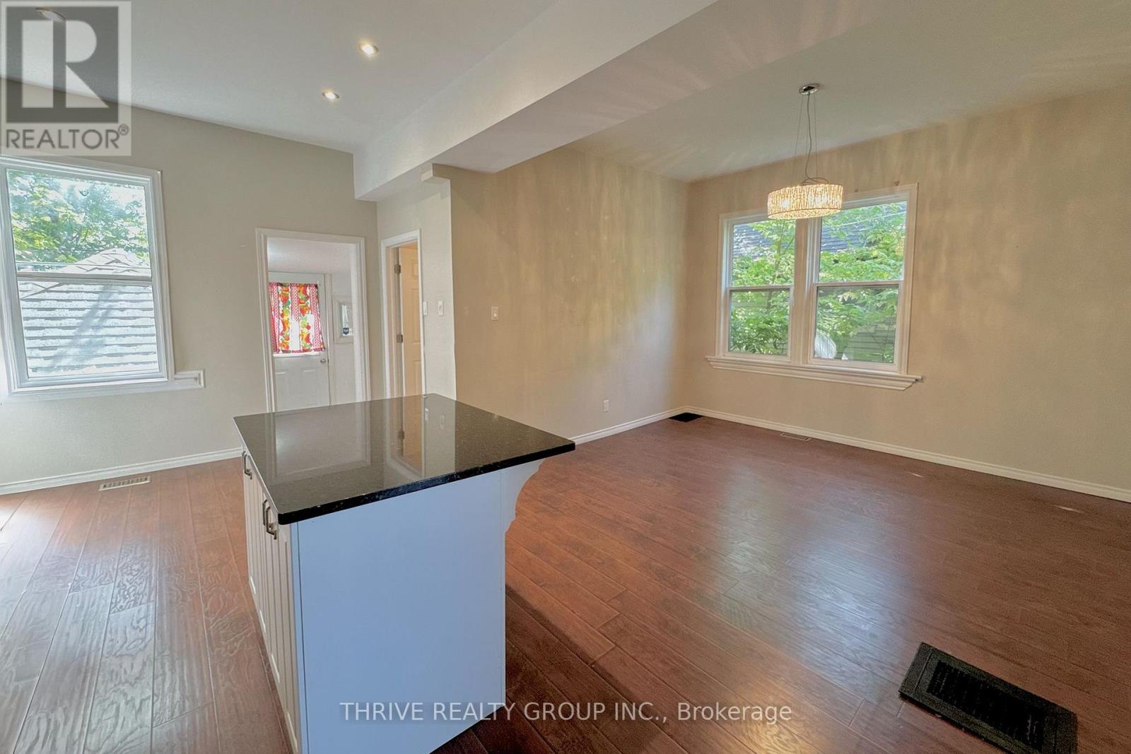 Main - 119 Mcclary Avenue, London South, Ontario  N5Z 2A6 - Photo 5 - X12419323