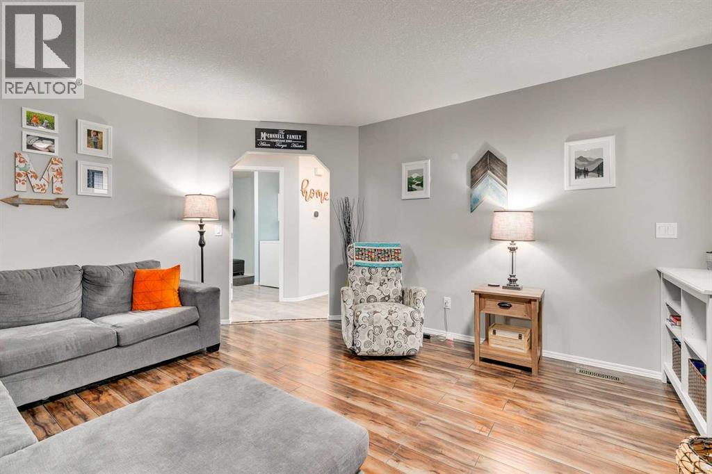 1414 Smith Avenue, Crossfield, Alberta  T0M 0S0 - Photo 4 - A2261215