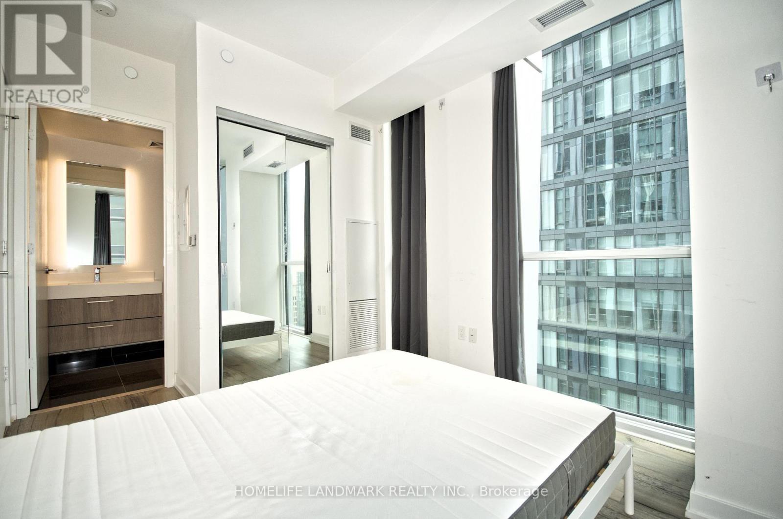 1902 - 1 Yorkville Avenue, Toronto, Ontario  M4W 1L1 - Photo 17 - C12479936