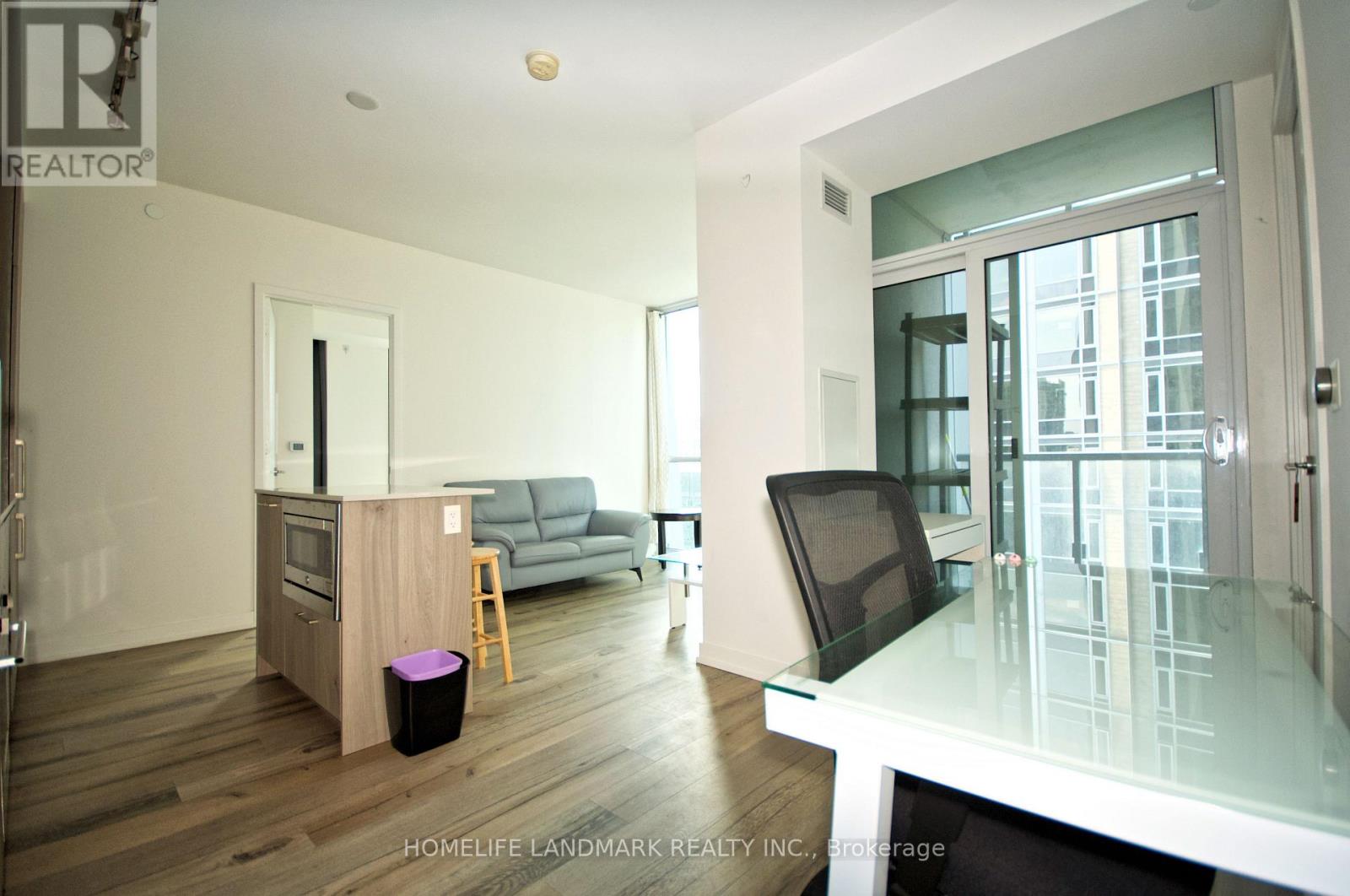 1902 - 1 Yorkville Avenue, Toronto, Ontario  M4W 1L1 - Photo 5 - C12479936