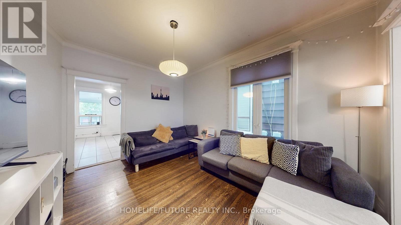 358 Brock Avenue, Toronto, Ontario  M6H 3N3 - Photo 3 - C12468218