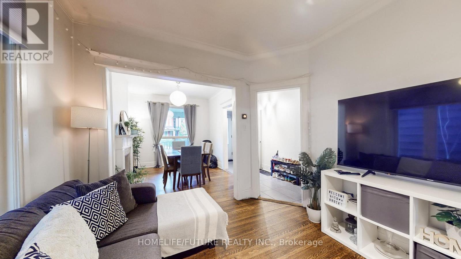 358 Brock Avenue, Toronto, Ontario  M6H 3N3 - Photo 5 - C12468218