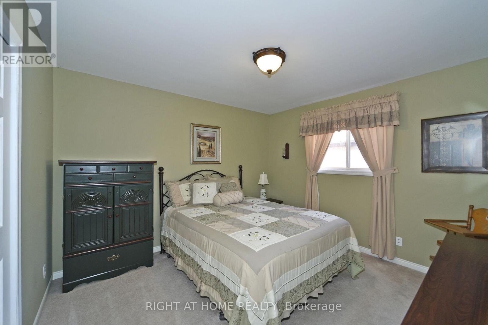 377 Parkwood Avenue, Bradford West Gwillimbury (Bradford), Ontario  L3Z 2W9 - Photo 15 - N12475643