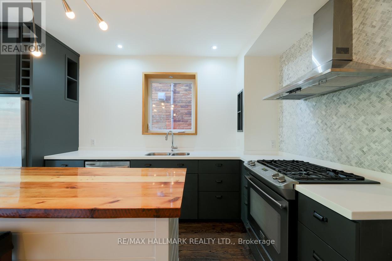 239 Bain Avenue, Toronto, Ontario  M4K 1G2 - Photo 11 - E12479940