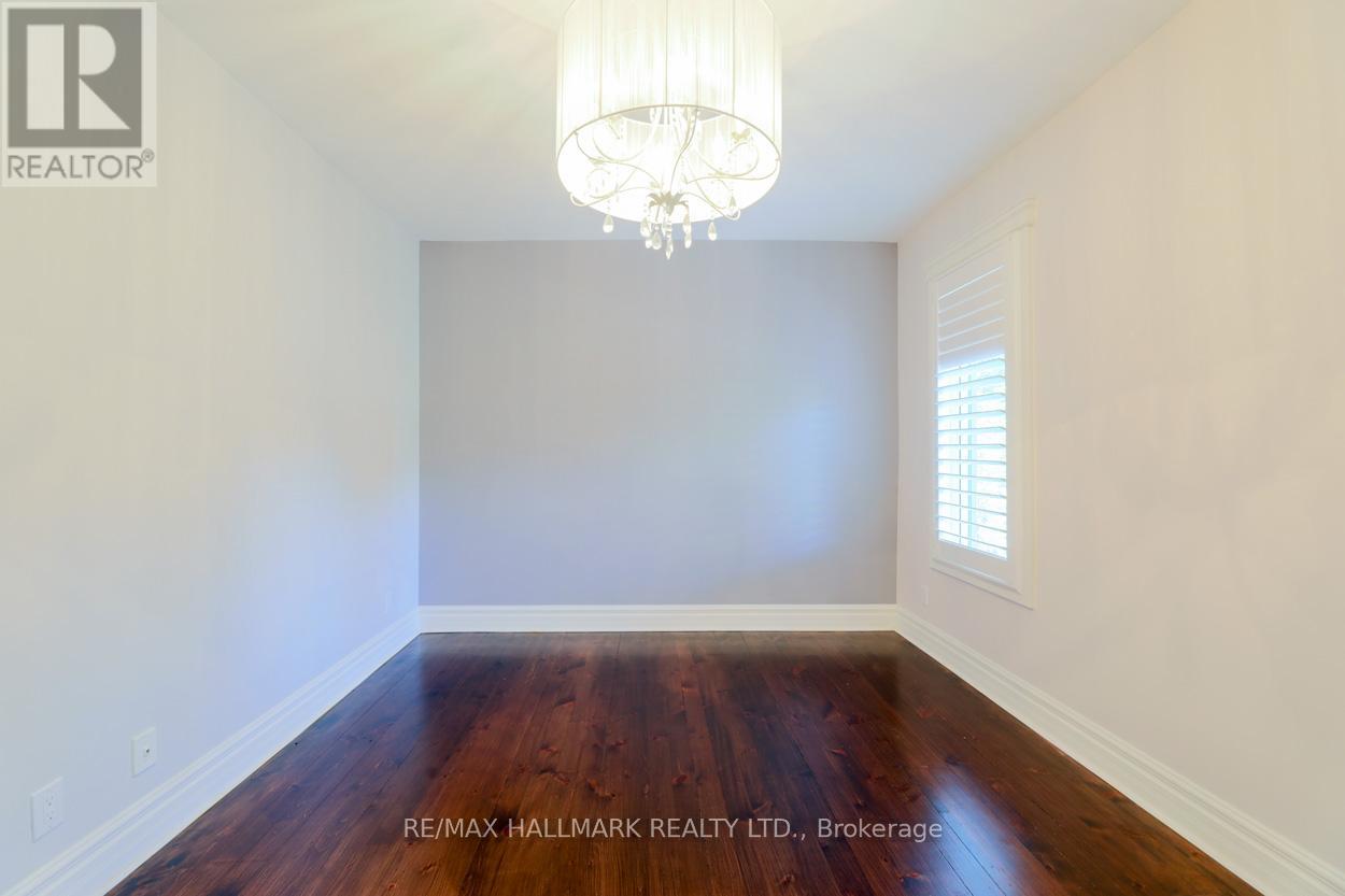 239 Bain Avenue, Toronto, Ontario  M4K 1G2 - Photo 16 - E12479940