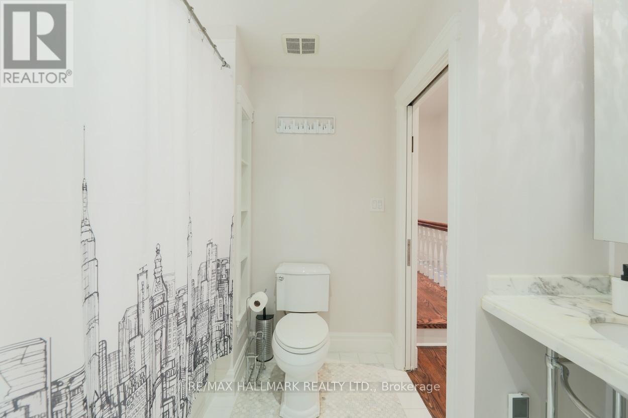 239 Bain Avenue, Toronto, Ontario  M4K 1G2 - Photo 22 - E12479940