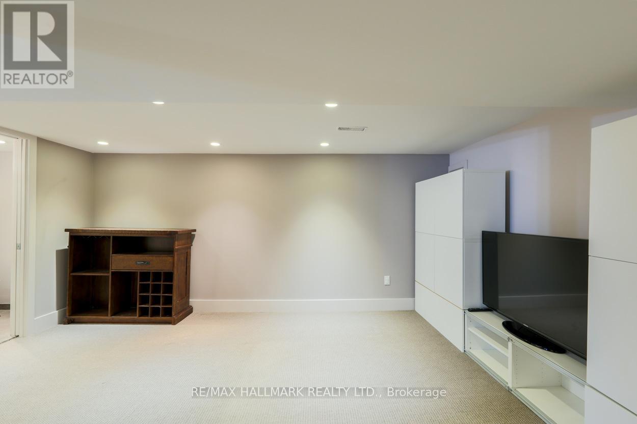 239 Bain Avenue, Toronto, Ontario  M4K 1G2 - Photo 25 - E12479940