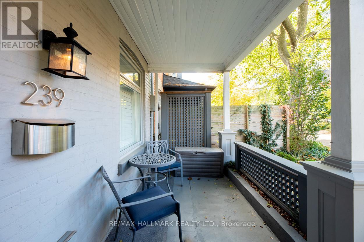 239 Bain Avenue, Toronto, Ontario  M4K 1G2 - Photo 3 - E12479940