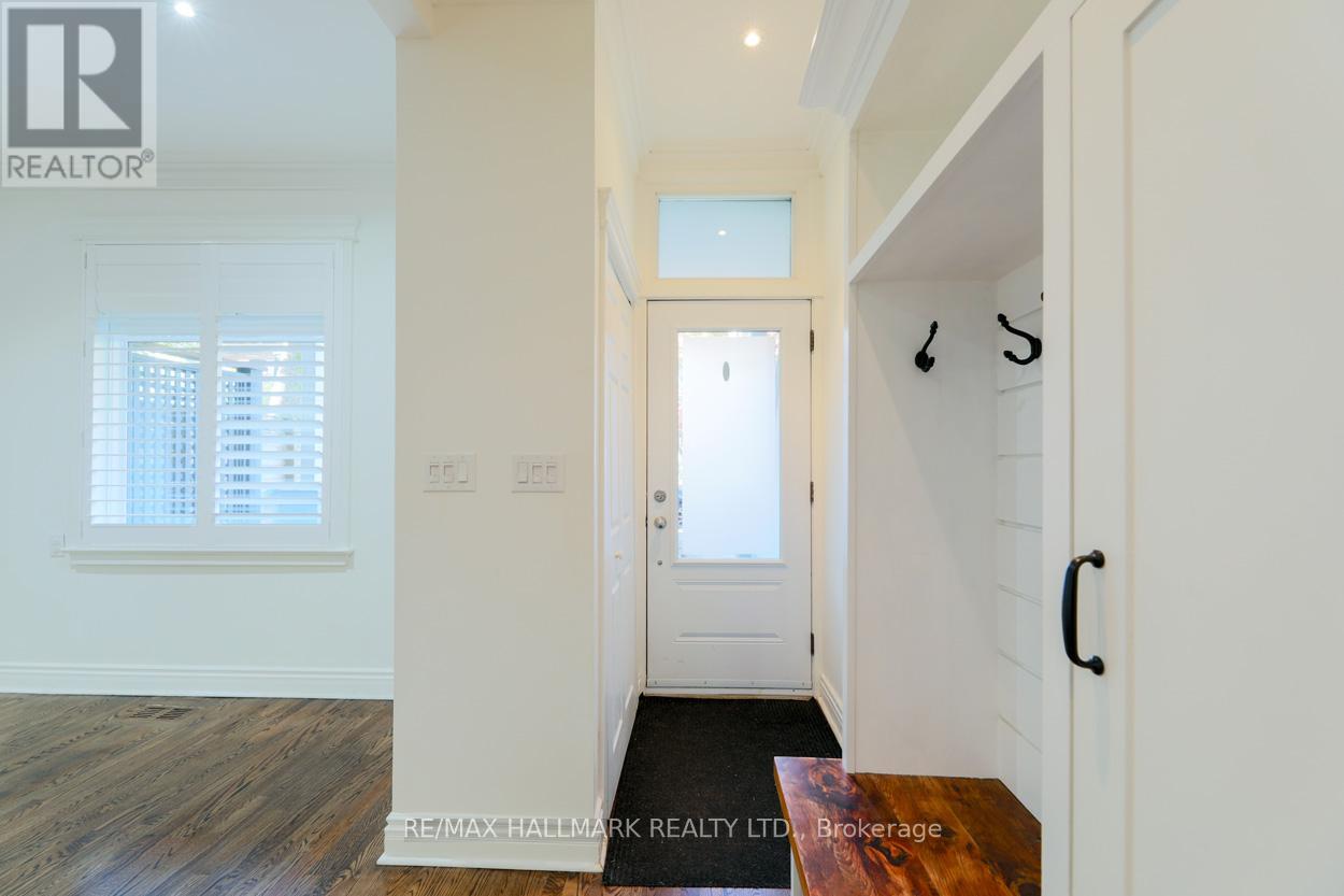 239 Bain Avenue, Toronto, Ontario  M4K 1G2 - Photo 4 - E12479940