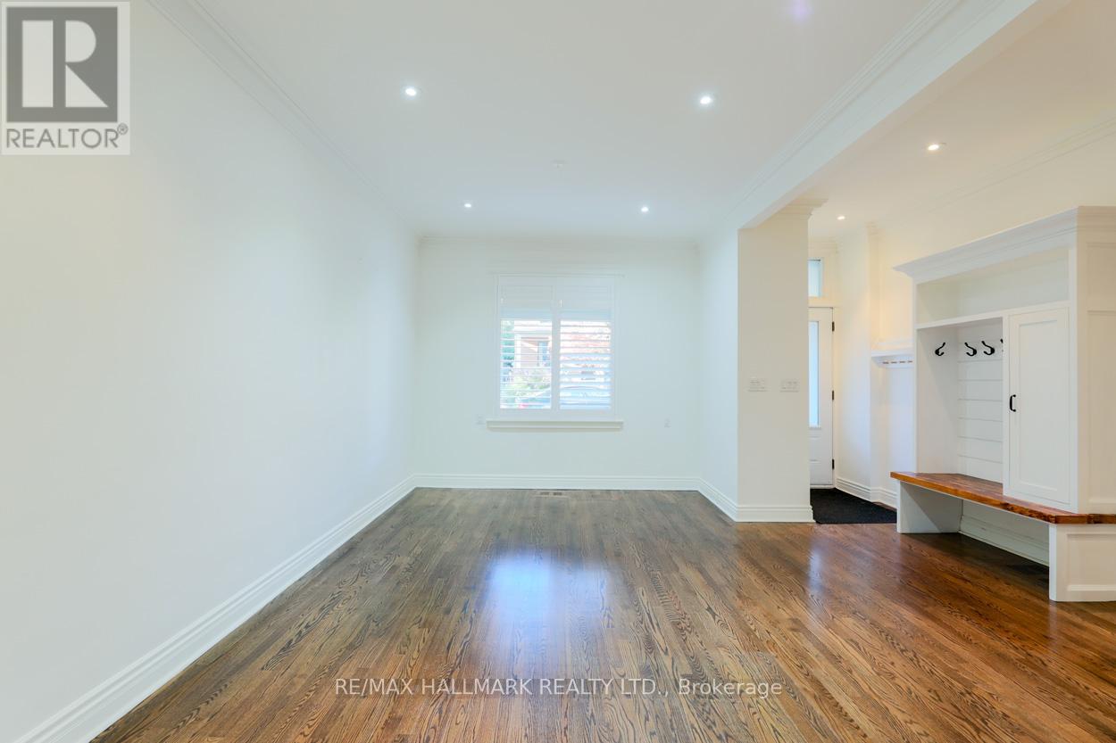 239 Bain Avenue, Toronto, Ontario  M4K 1G2 - Photo 5 - E12479940