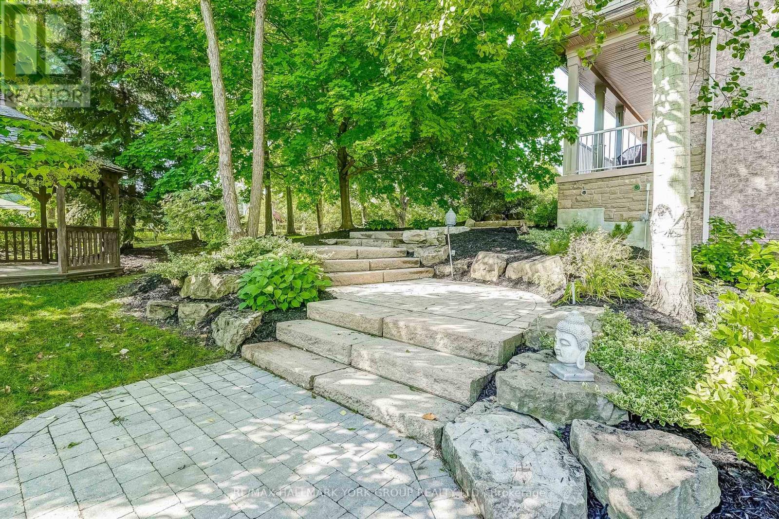 17 Duncton Wood Crescent, Aurora (Hills Of St Andrew), Ontario  L4G 7T4 - Photo 38 - N12479920