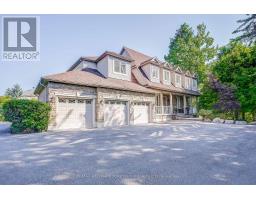 17 DUNCTON WOOD CRESCENT, Aurora, Ontario