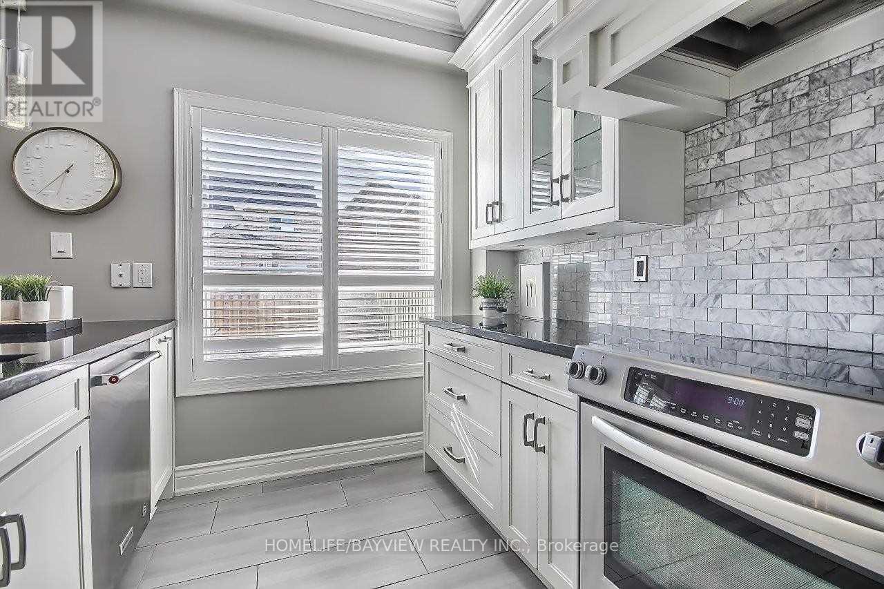 Main Fl - 95 Nantucket Drive, Richmond Hill, Ontario  L4E 3X4 - Photo 12 - N12479927