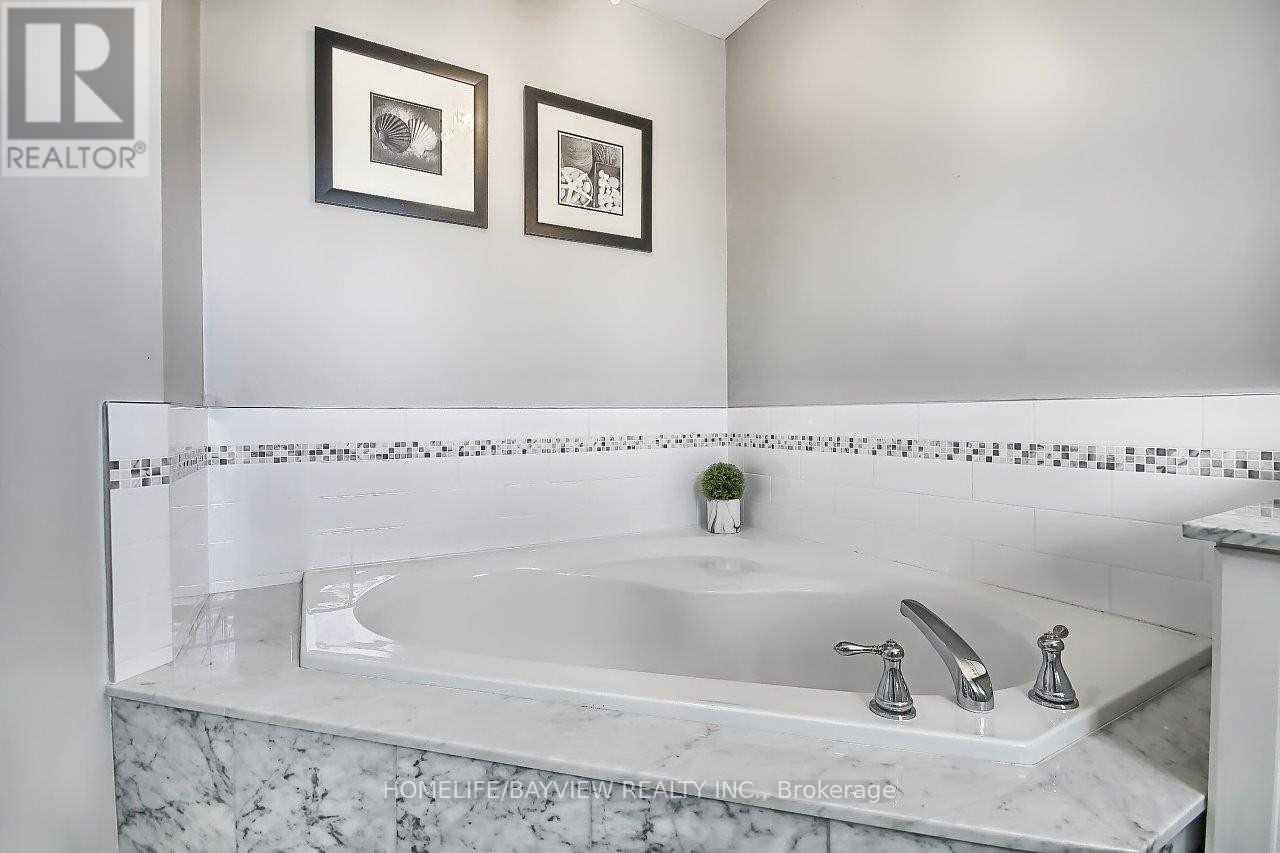 Main Fl - 95 Nantucket Drive, Richmond Hill, Ontario  L4E 3X4 - Photo 27 - N12479927