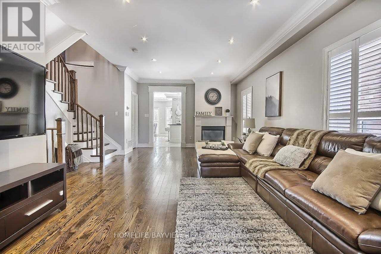 Main Fl - 95 Nantucket Drive, Richmond Hill, Ontario  L4E 3X4 - Photo 6 - N12479927