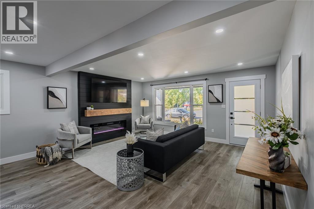 14 October Place, Brantford, Ontario  N3R 7B4 - Photo 3 - 40780486