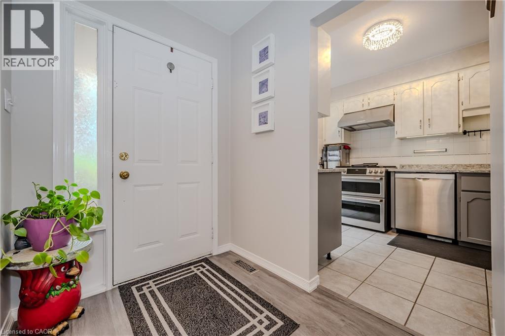 38 Elora Drive Unit# 21, Hamilton, Ontario  L9C 7L4 - Photo 4 - 40768906