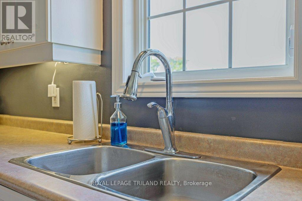 780 Whitehaven Crescent, London North (North A), Ontario  N6G 4V6 - Photo 16 - X12479952