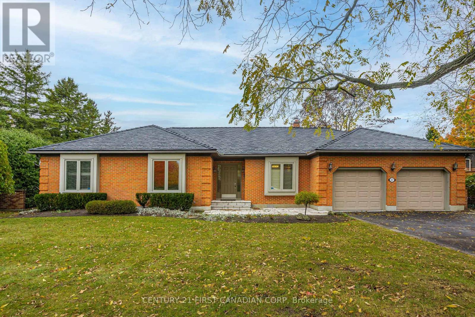 37 Outer Drive, London South, Ontario  N6P 1E1 - Photo 2 - X12479988