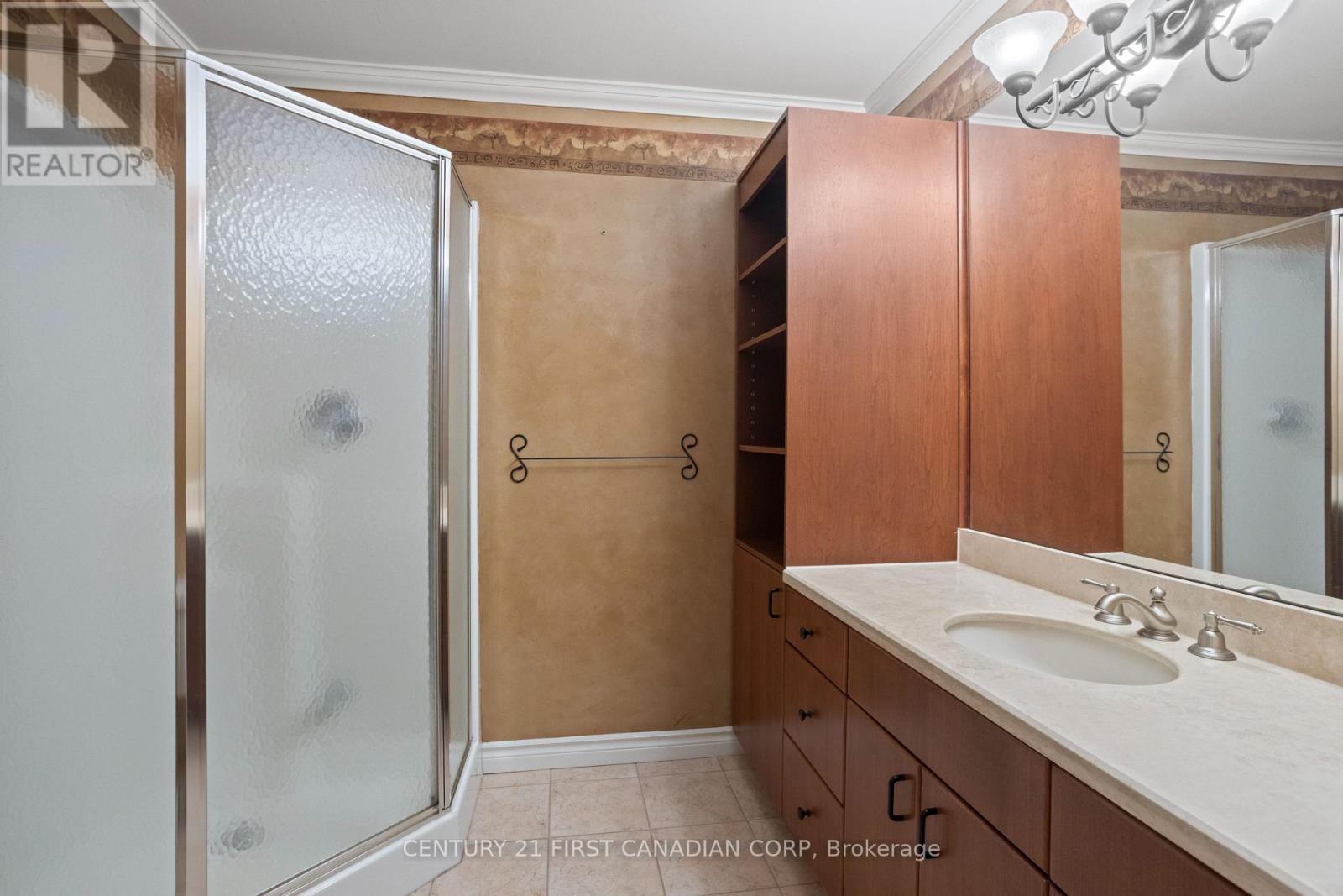 37 Outer Drive, London South, Ontario  N6P 1E1 - Photo 24 - X12479988