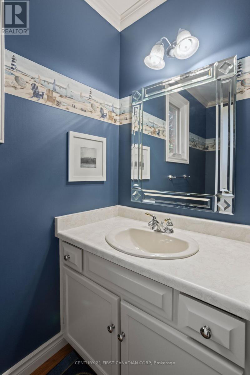 37 Outer Drive, London South, Ontario  N6P 1E1 - Photo 26 - X12479988