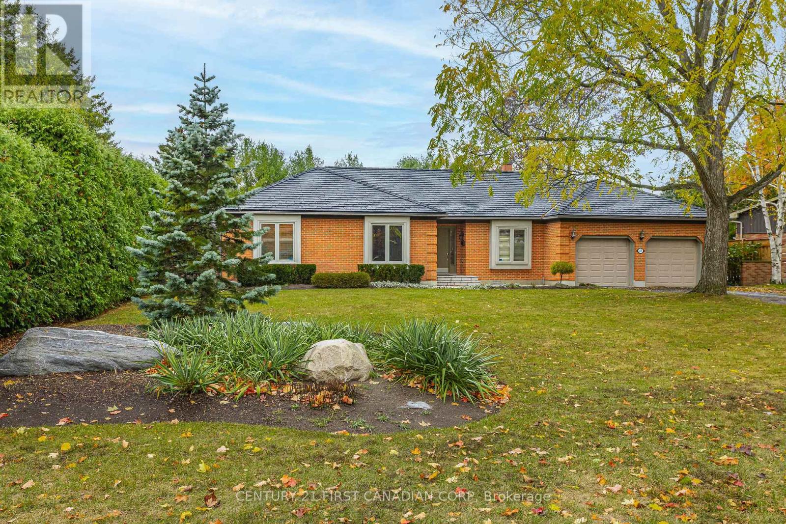 37 Outer Drive, London South, Ontario  N6P 1E1 - Photo 3 - X12479988