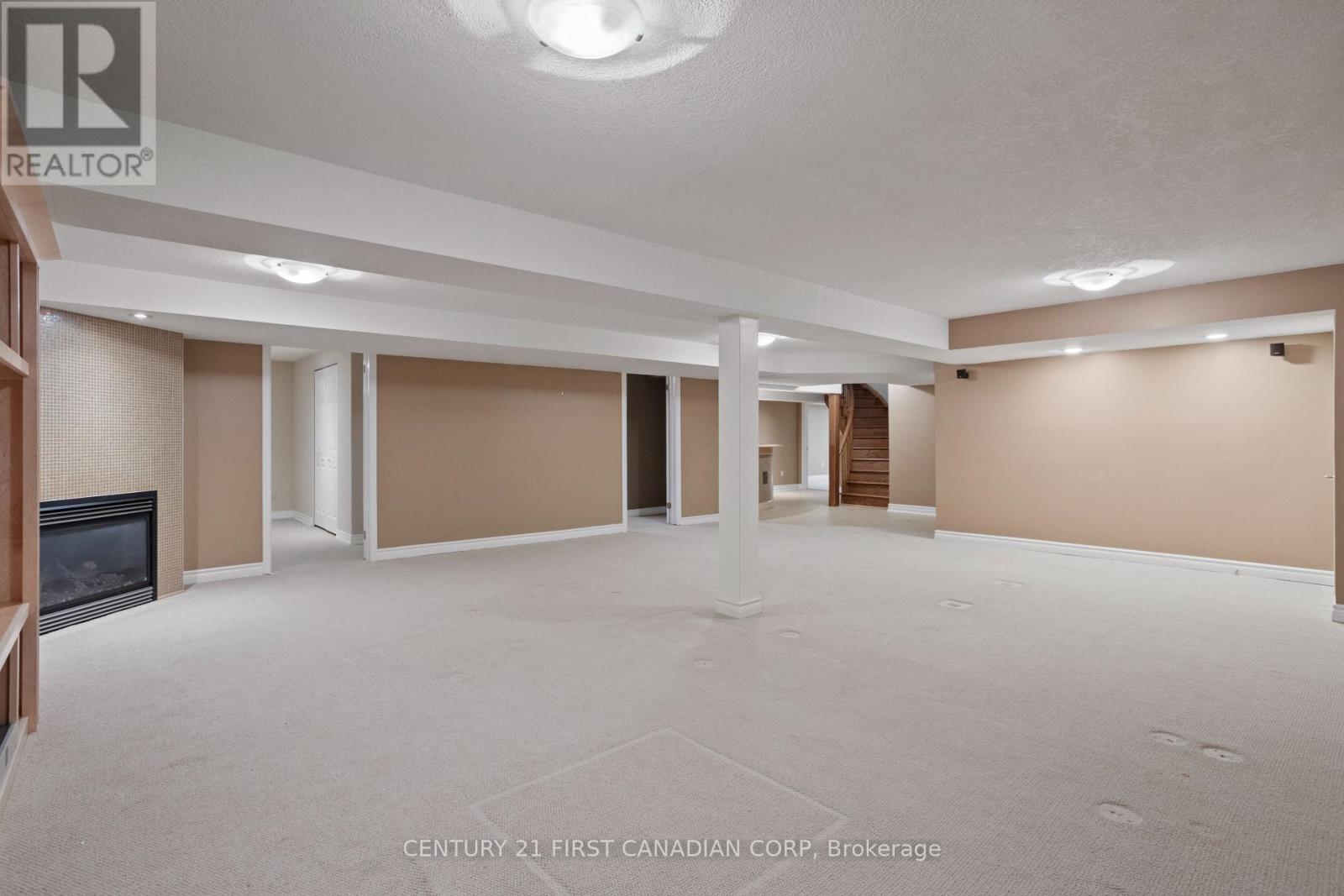 37 Outer Drive, London South, Ontario  N6P 1E1 - Photo 32 - X12479988