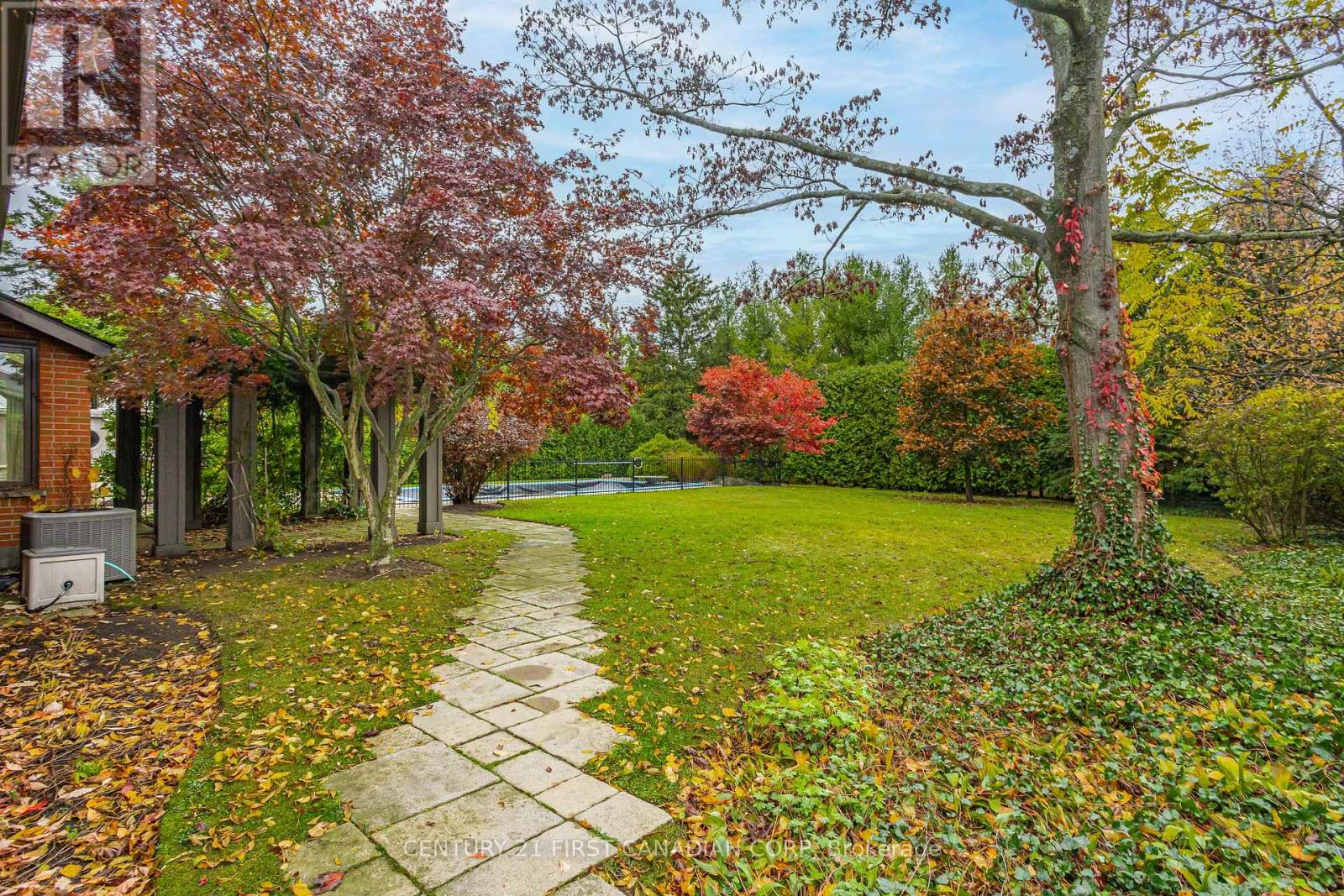 37 Outer Drive, London South, Ontario  N6P 1E1 - Photo 38 - X12479988
