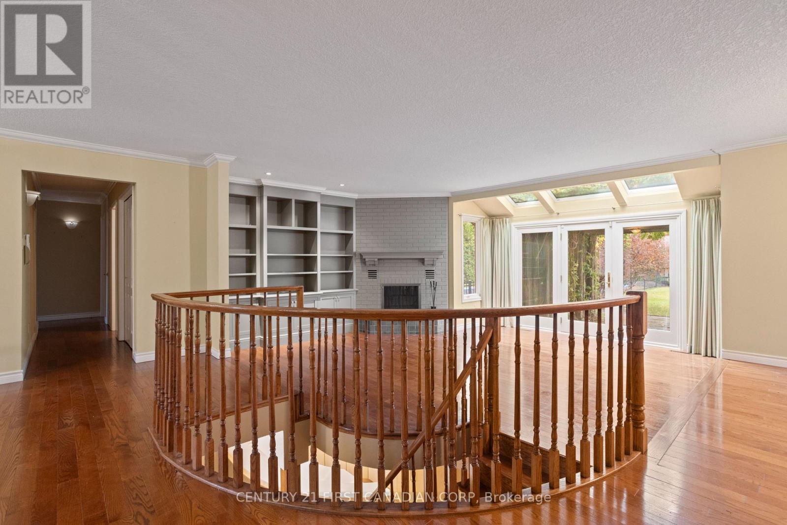 37 Outer Drive, London South, Ontario  N6P 1E1 - Photo 9 - X12479988
