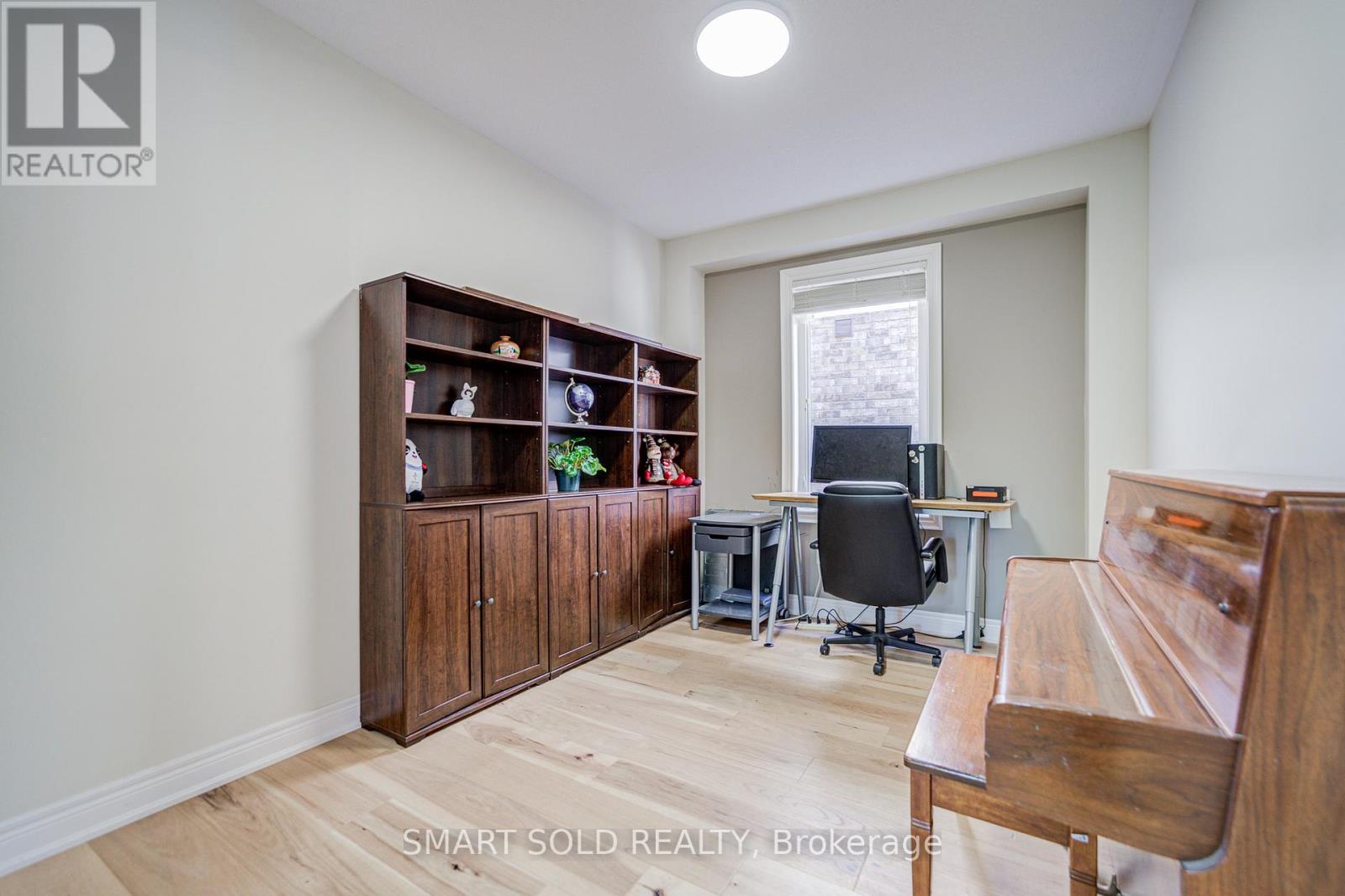 2252 Pine Glen Road, Oakville, Ontario  L6M 0G5 - Photo 13 - W12479923