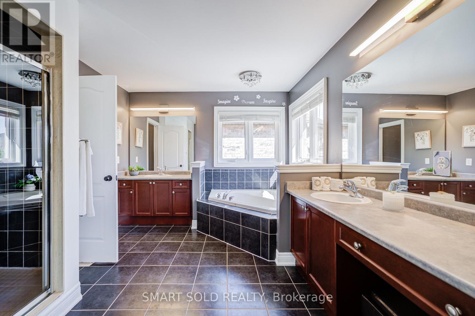 2252 Pine Glen Road, Oakville, Ontario  L6M 0G5 - Photo 32 - W12479923