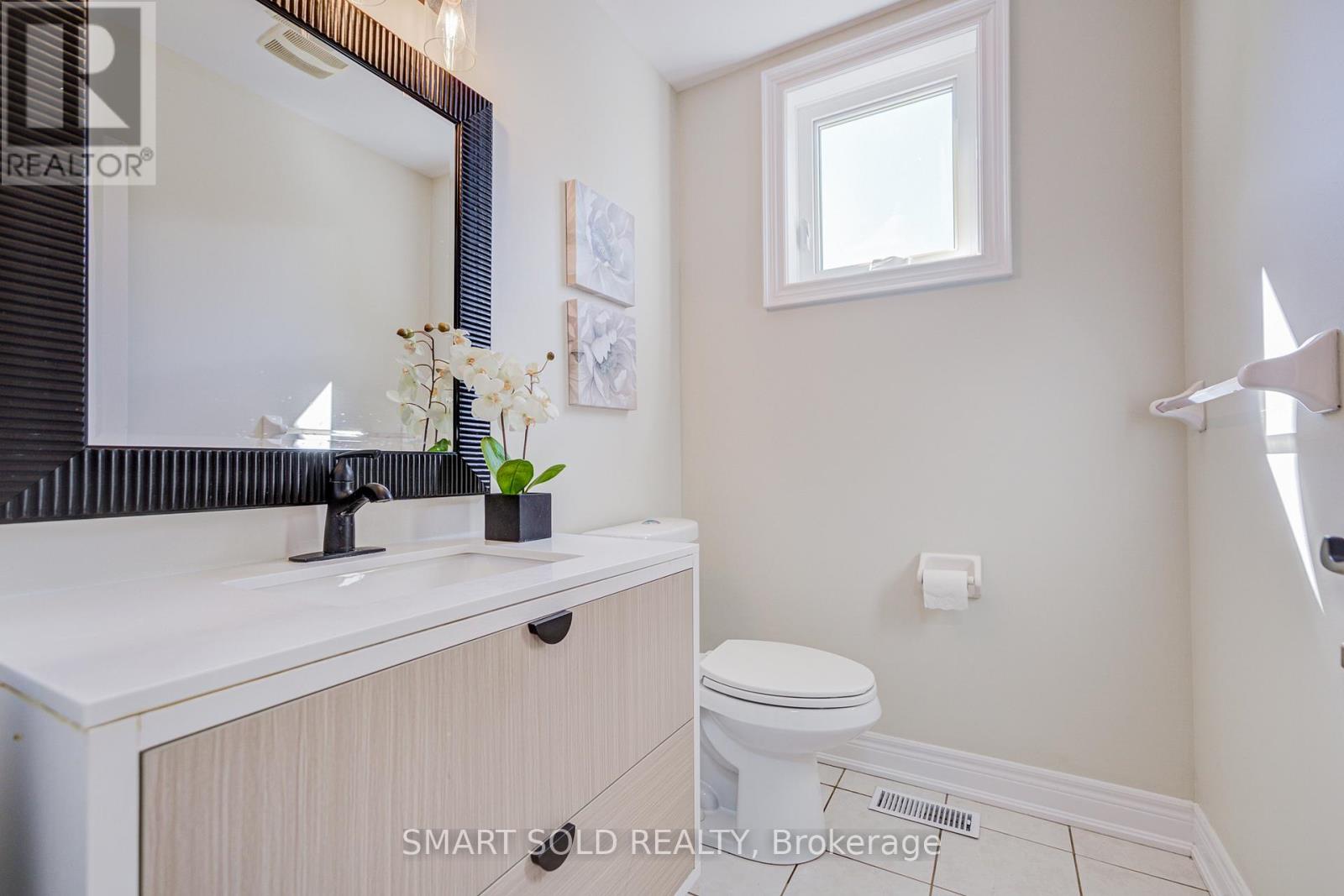 2252 Pine Glen Road, Oakville, Ontario  L6M 0G5 - Photo 7 - W12479923