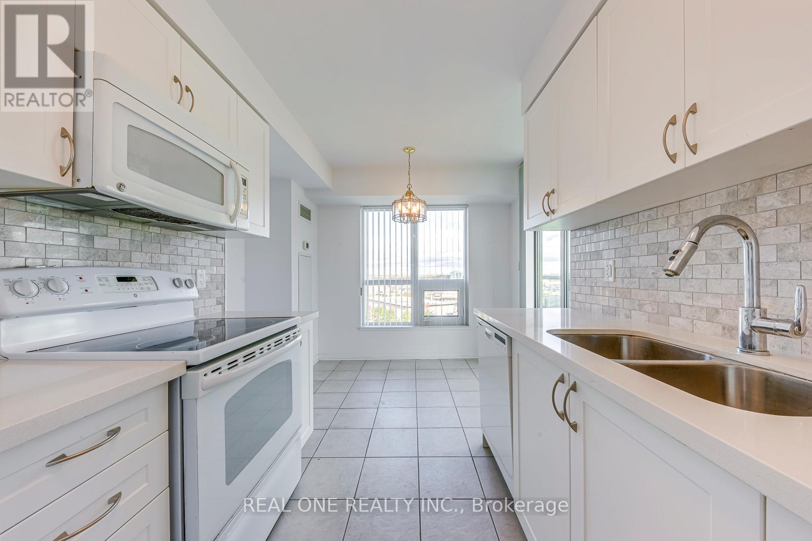 1003 - 4900 Glen Erin Drive, Mississauga, Ontario  L5M 7S2 - Photo 16 - W12479926
