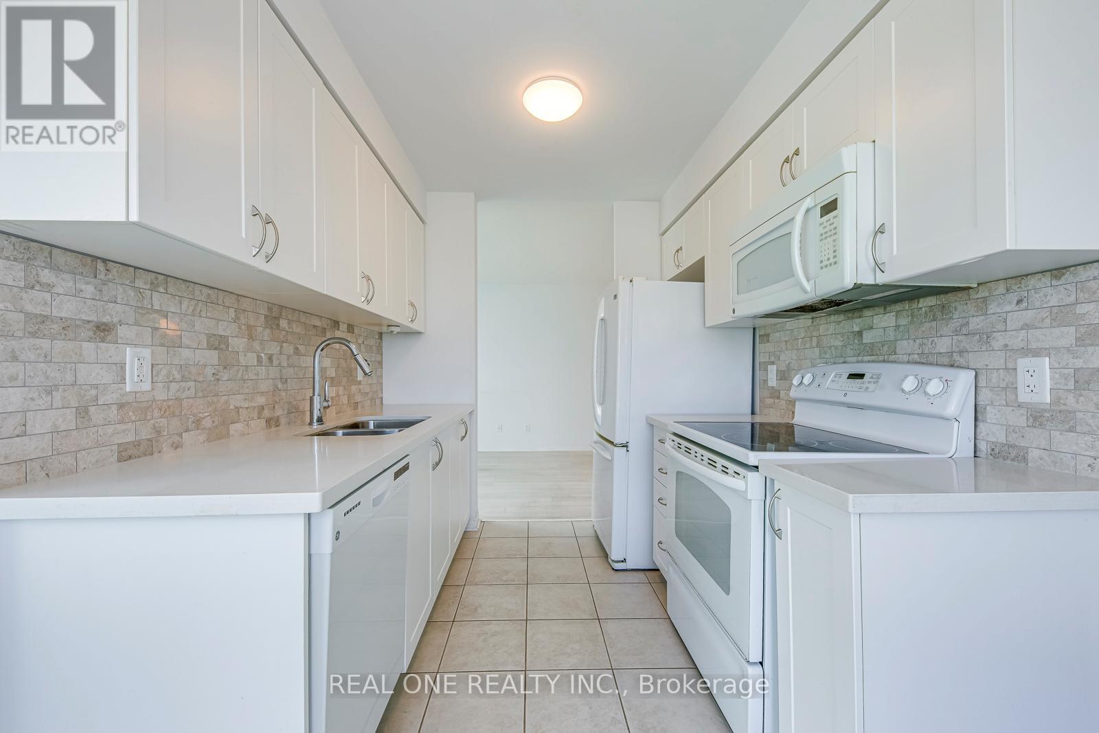 1003 - 4900 Glen Erin Drive, Mississauga, Ontario  L5M 7S2 - Photo 17 - W12479926