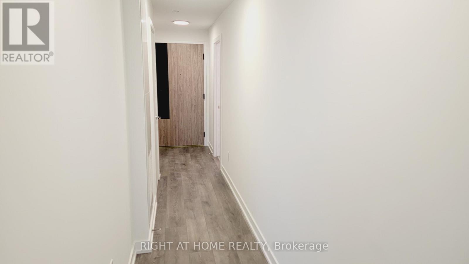 411 - 1007 The Queensway, Toronto (Islington-City Centre West), Ontario  M8Z 6C7 - Photo 3 - W12479933