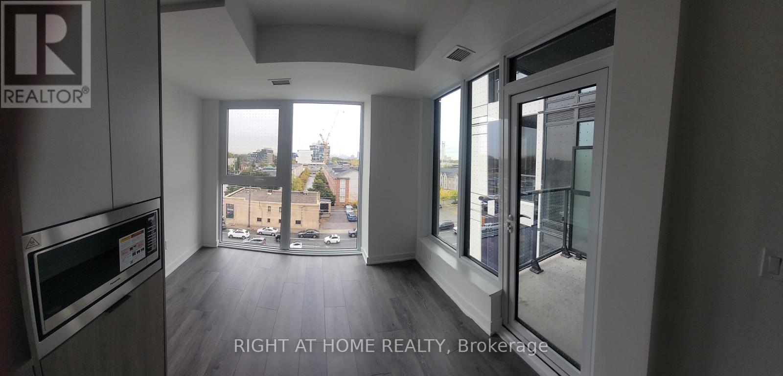 411 - 1007 The Queensway, Toronto (Islington-City Centre West), Ontario  M8Z 6C7 - Photo 6 - W12479933