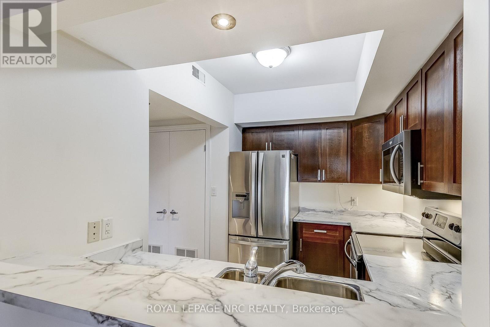 202 - 678 Line 2 Road, Niagara-On-The-Lake, Ontario  L0S 1J0 - Photo 22 - X12479966