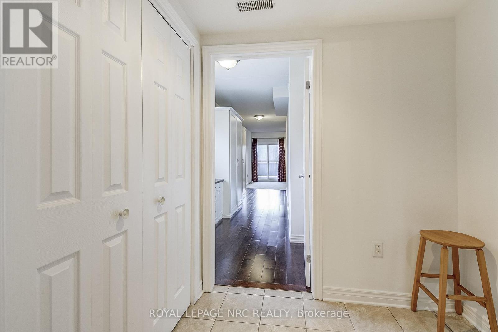 202 - 678 Line 2 Road, Niagara-On-The-Lake, Ontario  L0S 1J0 - Photo 27 - X12479966