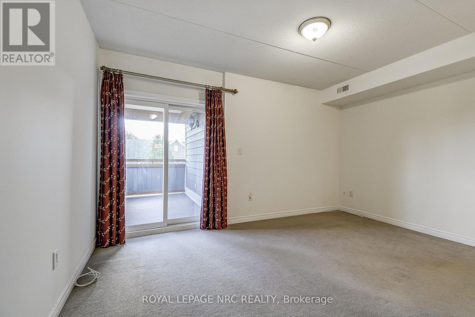 202 - 678 Line 2 Road, Niagara-On-The-Lake, Ontario  L0S 1J0 - Photo 31 - X12479966