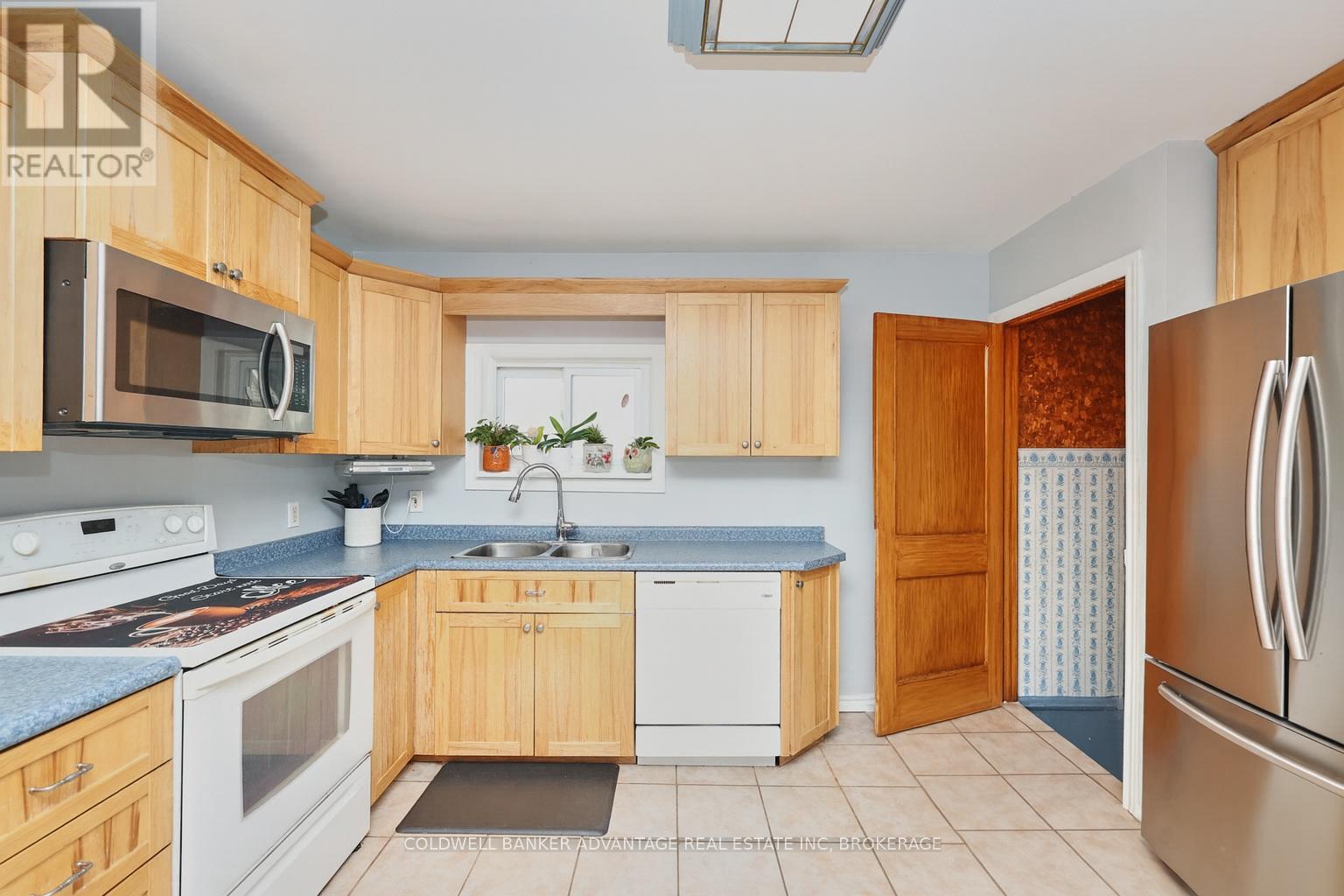 17 Clifford Avenue, Welland, Ontario  L3C 2C6 - Photo 13 - X12480010