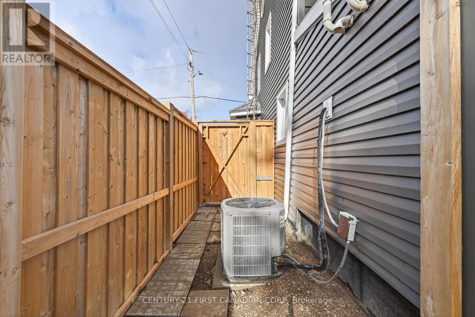 70 Jane Street, Chatham-Kent, Ontario  N0P 1A0 - Photo 40 - X12479862