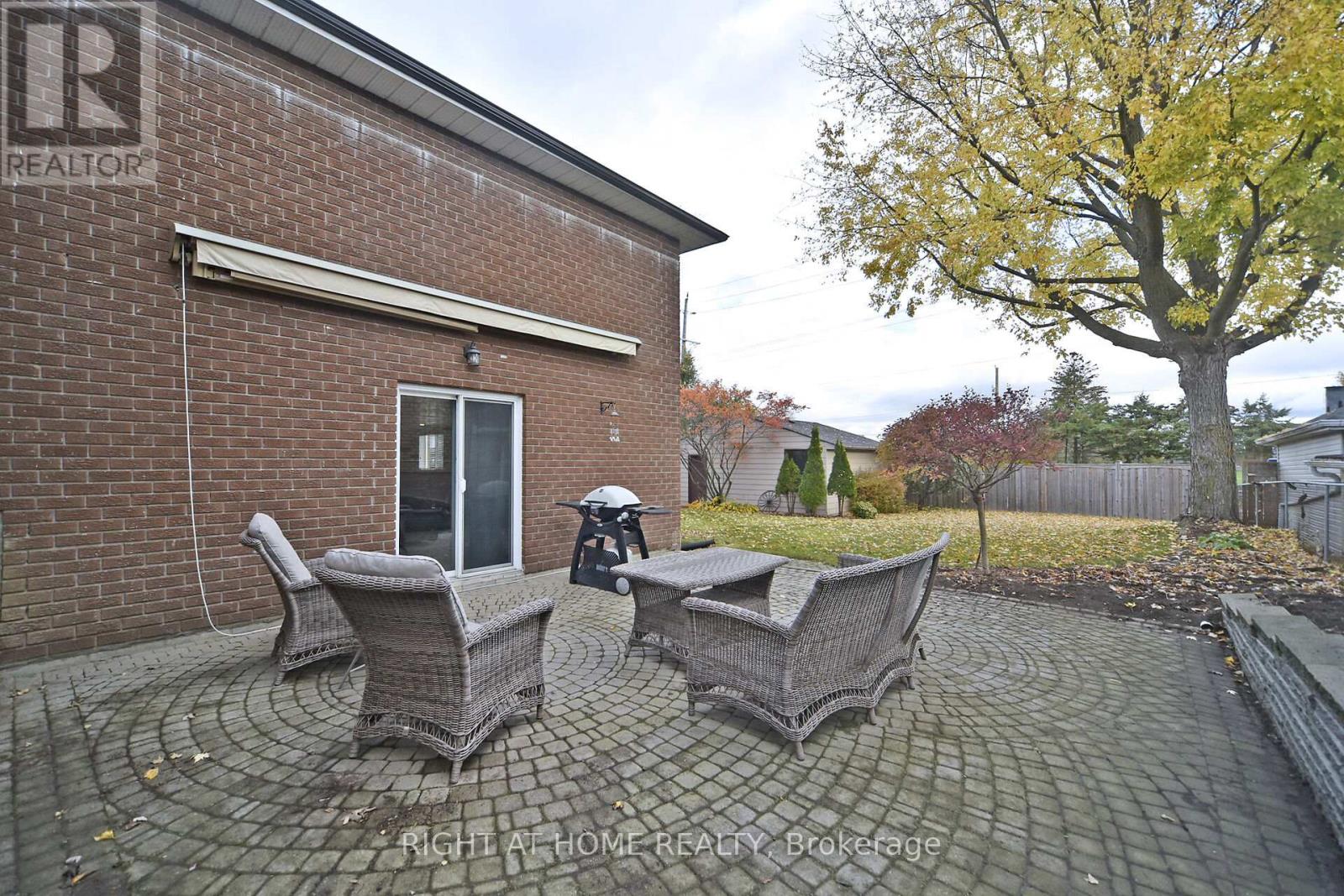 377 Parkwood Avenue, Bradford West Gwillimbury (Bradford), Ontario  L3Z 2W9 - Photo 18 - N12475643