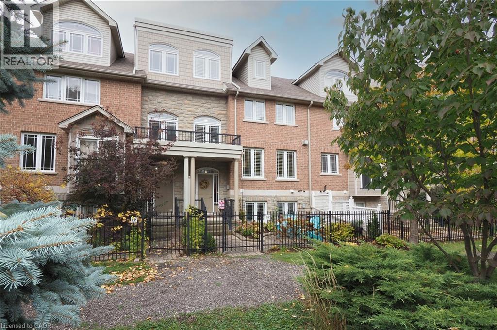 17 GROSVENOR Lane Unit# n/a, Cambridge, Ontario